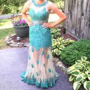 Dave & Johnny long, formal dress, teal green, Size 3/4.